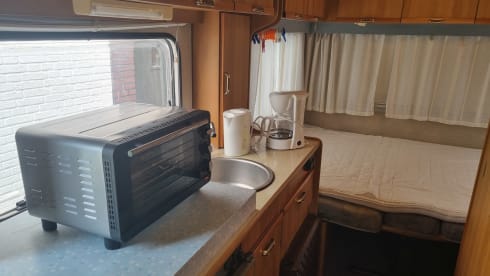 Ons oude trouwe campertje – 4p Elnagh alcove from 1993