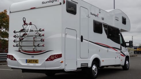 Sunlight  – 6 berth Fiat alcove from 2017