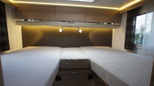 No Work Team – Adria Coral Plus mit E&P-Level-System. Max 2 Personen, nur Erwachsene.