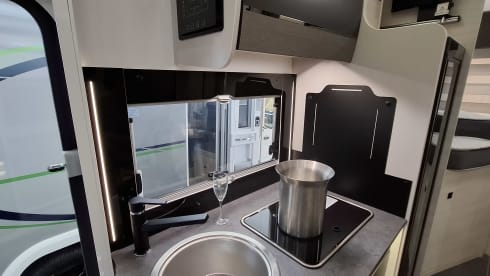 Mobile-Home –  Nordic Edition 627GA Sky Ford 170 AUTOMAAT uit 2025 