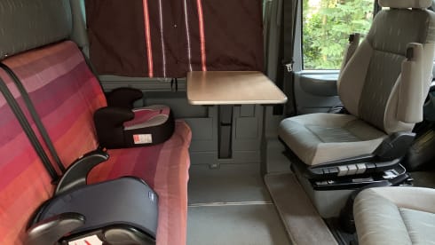 De Nugget – 4p Ford campervan from 2008