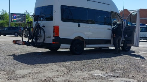 White Beauty – 2p Volkswagen bus uit 2022