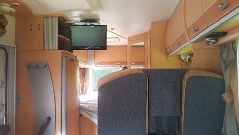 Cristall – The pinnacle of freedom: spacious alcove motorhome