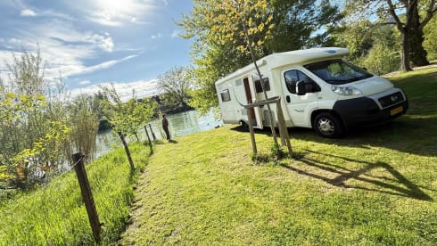 Louis – 4p McLouis semi-integrated uit 2007