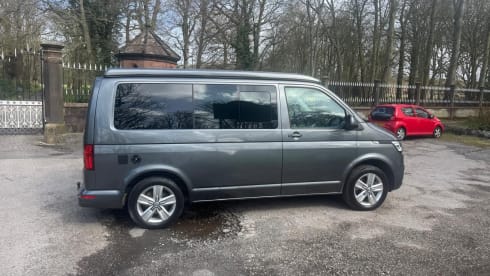 Yellow mellow  – Camper Volkswagen a 4 posti letto, modello 2021