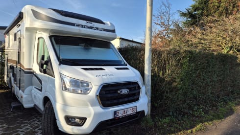 MC LOUIS 460 My home is where my camper is!