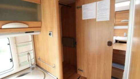Hymmie – 4 person Hymer integrated from 2007 (air conditioning)