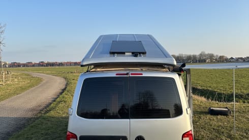 Off grid 2p VW with fixed toilet 