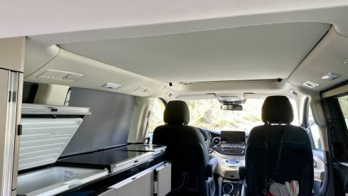 MP  – Mercedes, MarcoPolo, 4 × 4