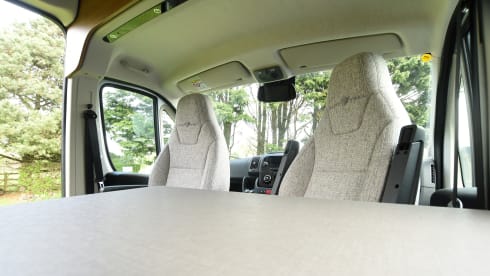 Acer – Delux Campervan with toilet/shower. Sleeps 4 travels 4