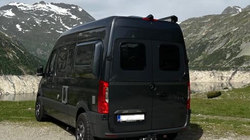 Adventurous Mercedes-Benz Hymer campervan 2p