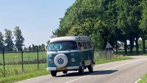 Billy – Volkswagen T2b Camper from 1978