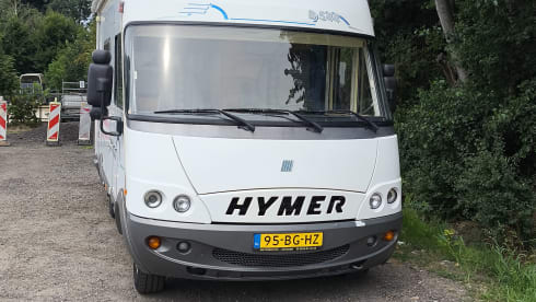 B544 – 6-seater Hymer integrated from 1999