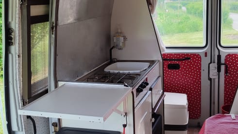 Nomad – 2p Mercedes-Benz campervan from 1981