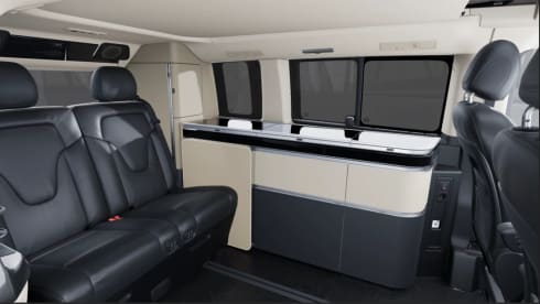 Quini – 4p Mercedes-Benz campervan uit 2025