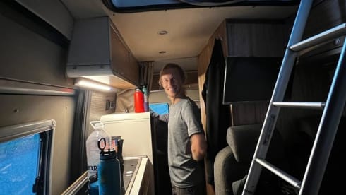 Miss Daisy (Dog Friendly) Discount available on bookings two weeks or more.  – 4 berth Mercedes-Benz campervan (SALE ON)