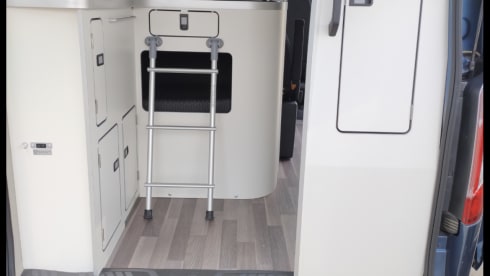 Adventure cooking and fun – 5p Ford campervan uit 2020