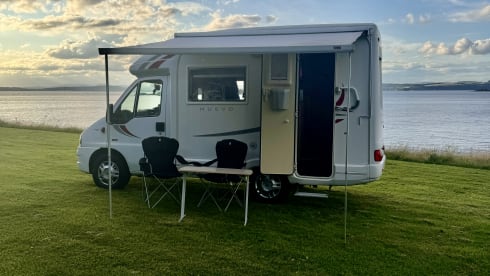 The Sunset Chaser – 2 berth Peugeot Autosleeper