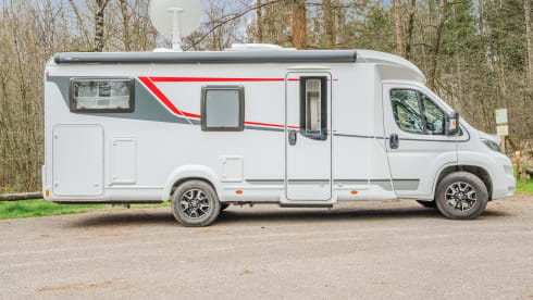 Spacious and luxurious 2-person semi-integrated from 2023