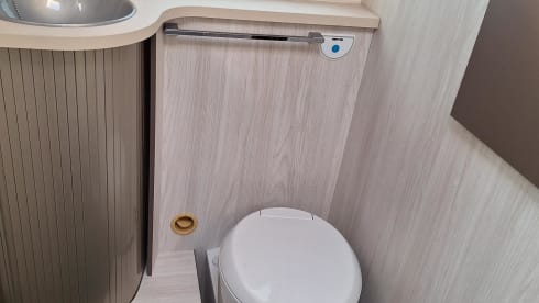 2p Ford semi-integrated uit 2024