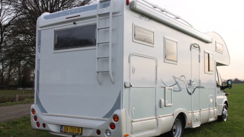 Rimor superbrig 687 tc – Rimor 687 TC with XXL garage for 6 people