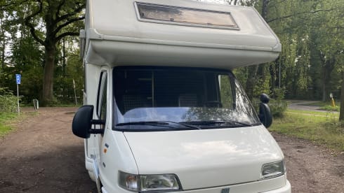 Billie – full freedom family camper, Fiat alcove from 2002