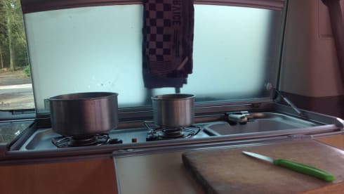 strong, tough VW T5 - California bus camper