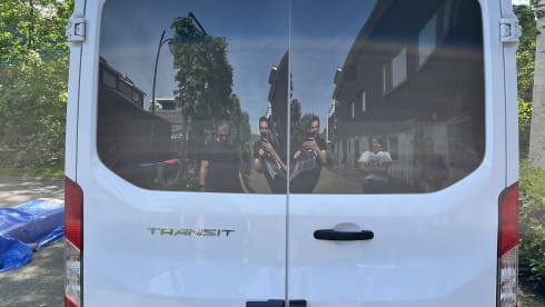 Nomad – Luxe Off-Grid Ford Transit – Airco – 6 kWh – Vrij Kamperen