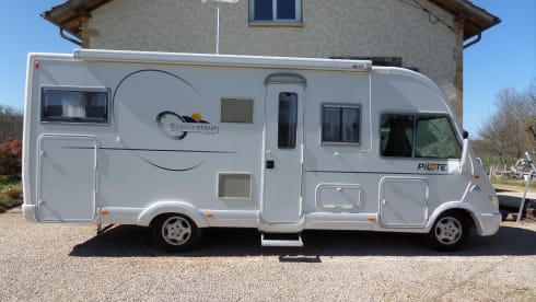 CAMPING CAR MERCEDES PILOT INTEGRAL BVA 4 PLACES