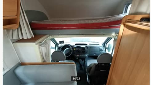 Nice 6-person alcove camper for rent