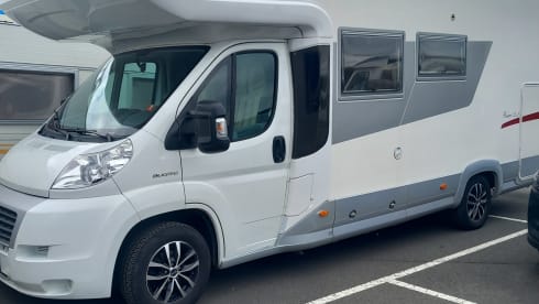 ELNA – Hymer a 5 posti integrato dal 2013