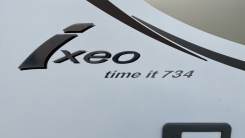 Burstner ixeo time 734 – Very luxurious camper queen-size bed air conditioning Nespresso