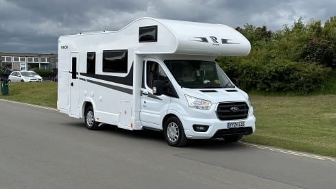 Eze – HR Adventures - Rimor Kilig 9 - 6 berth, 6 seat belt Motorhome