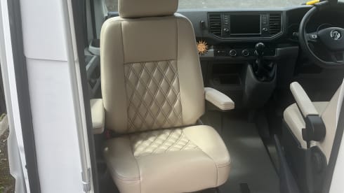Shroomie – 2 berth Volkswagen crafter campervan