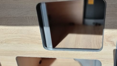 BeeHappy – Camper Toyota a 3 posti letto del 2006