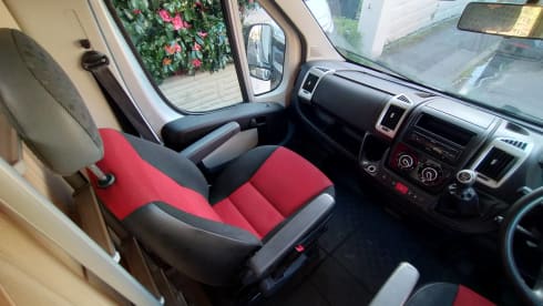 Mr Big – Chausson alkoof met 6 slaapplaatsen uit 2014