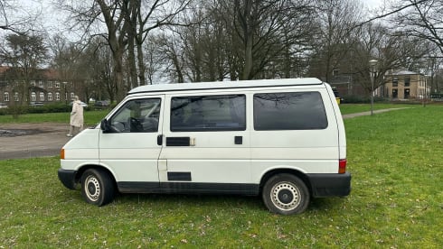 het witte schaap – 4p Volkswagen campervan uit 1997