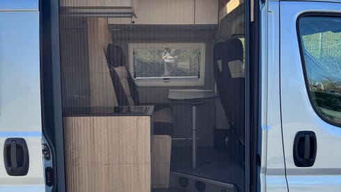 Clever runner  600 – 2p Citroën campervan from 2021