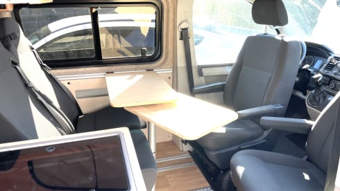 Wally –  – Volkswagen T6 lovely new camper!