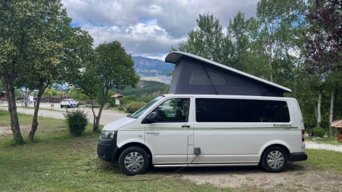 Lekkercamperen – 4-sitziger Volkswagen-Bus aus dem Jahr 2015
