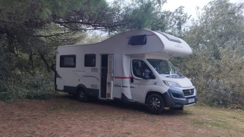 Samantha – Luxury 6 Birth 746 Rollerteam Motorhome