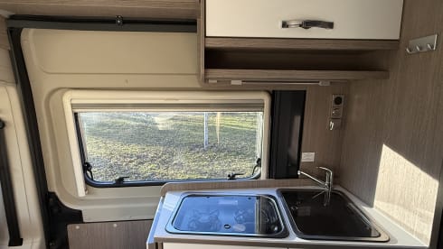 4p Pössl bus uit 2020