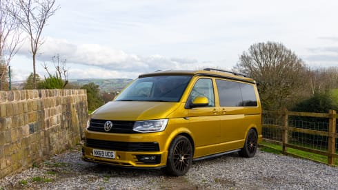 Goldbug – Stunning Luxury VW - Sleeps 4 with awning