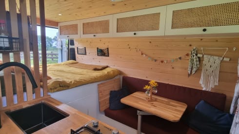 Willem – Willem - Cozy bus camper!