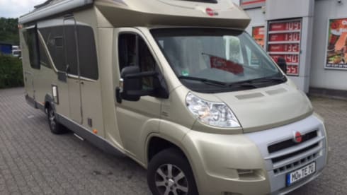 Vanity; chique met klasse. In stijl op reis! – Eitelkeit; schick mit klasse. Stilvoll reisen! 4 Schlafplätze!