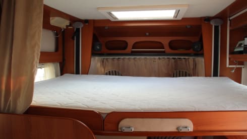 Very spacious family camper