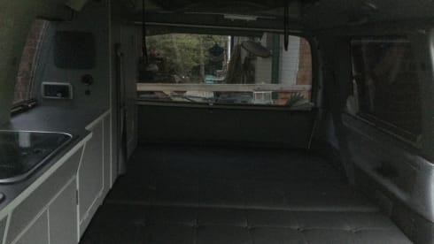 Toyota Granvia 4/5 berth automatic