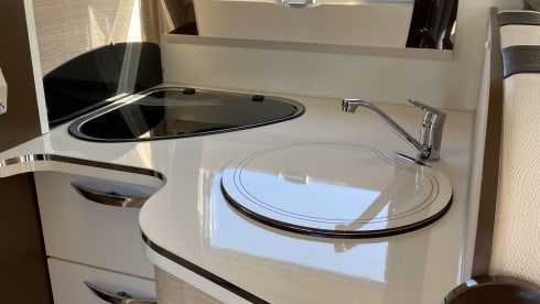 MC Louis Souvereign 479 con letto matrimoniale