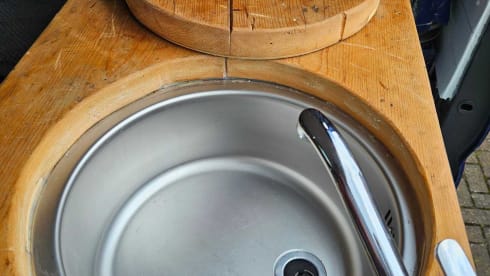 Big Bertha  – Einzigartiges Wohnmobil mit 3 Schlafplätzen