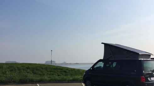 Well-equipped Volkswagen California for rent